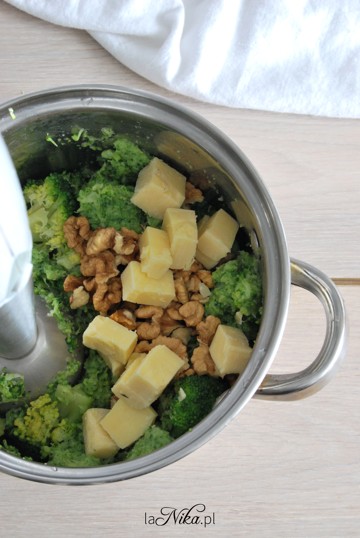 Przygotowywanie sosu brokułowego 3
